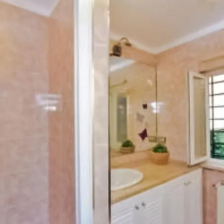 Giulia's Nidus Apartament *